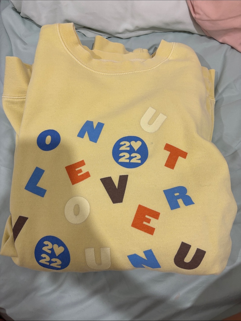 Harry Styles 2022 Love on Toir Sweatshirt